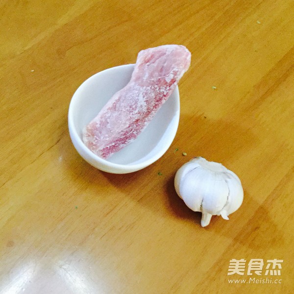 肉片炒<a href=/shicai/shucai/XiLanHua/index.html target=_blank><u>西兰花</u></a>的做法