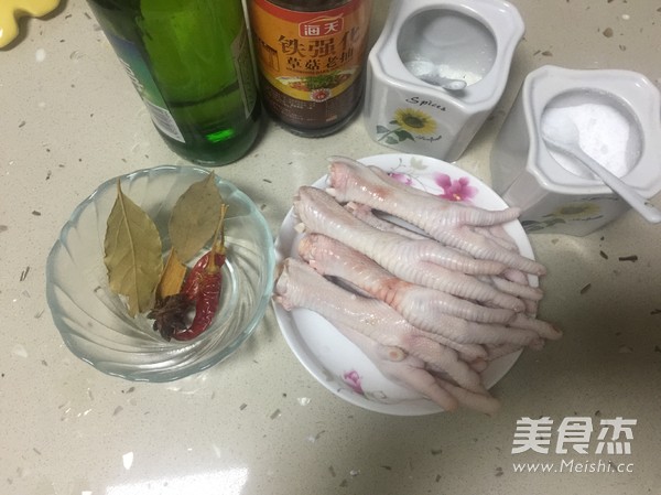 香卤凤爪的做法