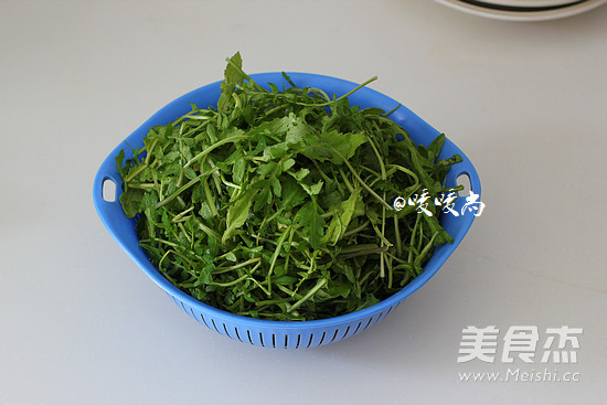 <a href=/shicai/shucai/JiCai/index.html target=_blank><u>荠菜</u></a>鲜肉馄饨的做法