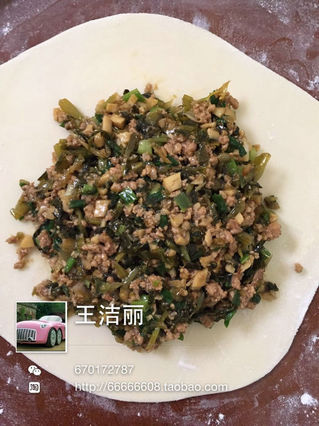 葱香雪菜笋肉麦饼