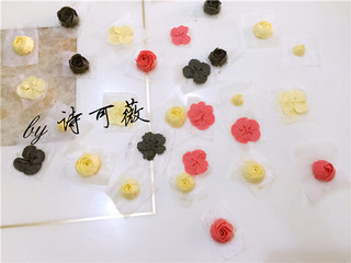 裱<a href=/shicai/guopin/HuaSheng/index.html target=_blank><u>花生</u></a>日蛋糕