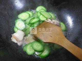 盐炒肉炒小青瓜