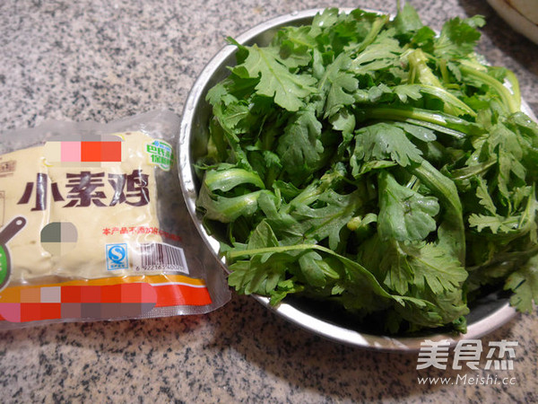 蒿菜炒小素鸡的做法