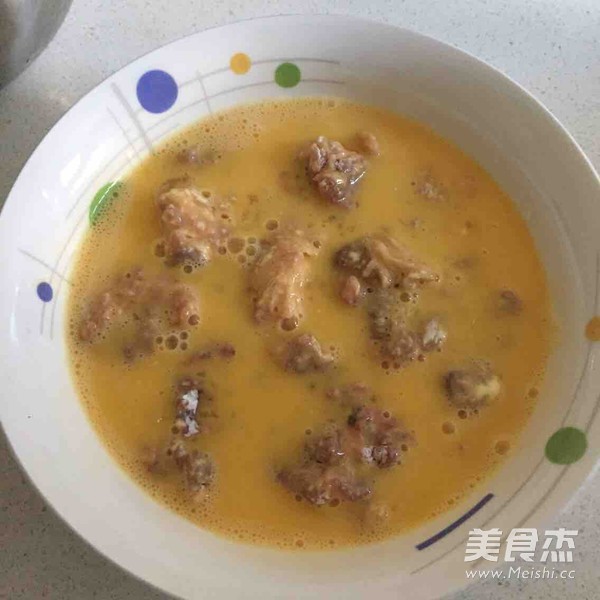 <a href=/shicai/rouqin/ZhengJi/index.html target=_blank><u>鸡肉</u></a>丸子汤的做法