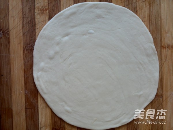 <a href=/shicai/shucai/DouJiao/index.html target=_blank><u>豆角</u></a>闷饼的做法