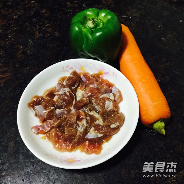 圆椒瘦肉面的做法