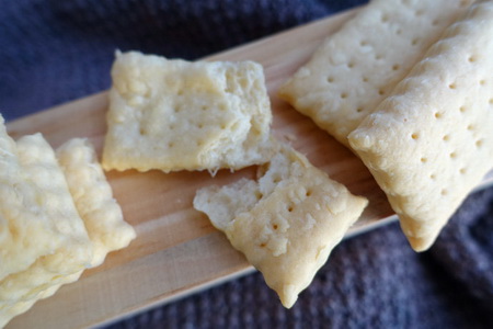 奶盐苏打饼干的做法