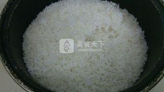 <a href=/shicai/shucai/NanGua/index.html target=_blank><u>南瓜</u></a>瘦肉炒饭