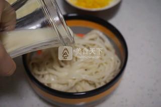 <a href=/shicai/mimian/DouJiang/index.html target=_blank><u>豆浆</u></a>凉面