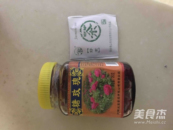 自制玫瑰绿茶的做法